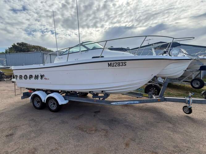 Bayliner 2052 Trophy Beautiful sturdy boat