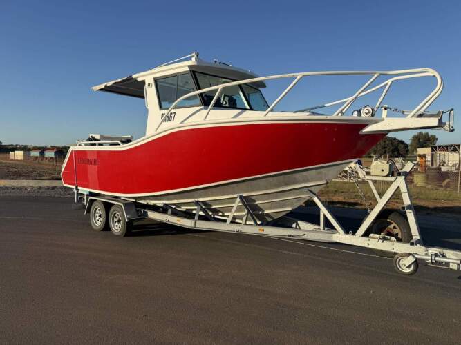 Alumarine Beautiful sturdy boat
